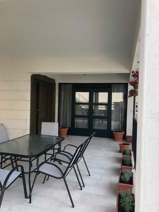 Apartmani Petrija Prčanj Eksteriør billede