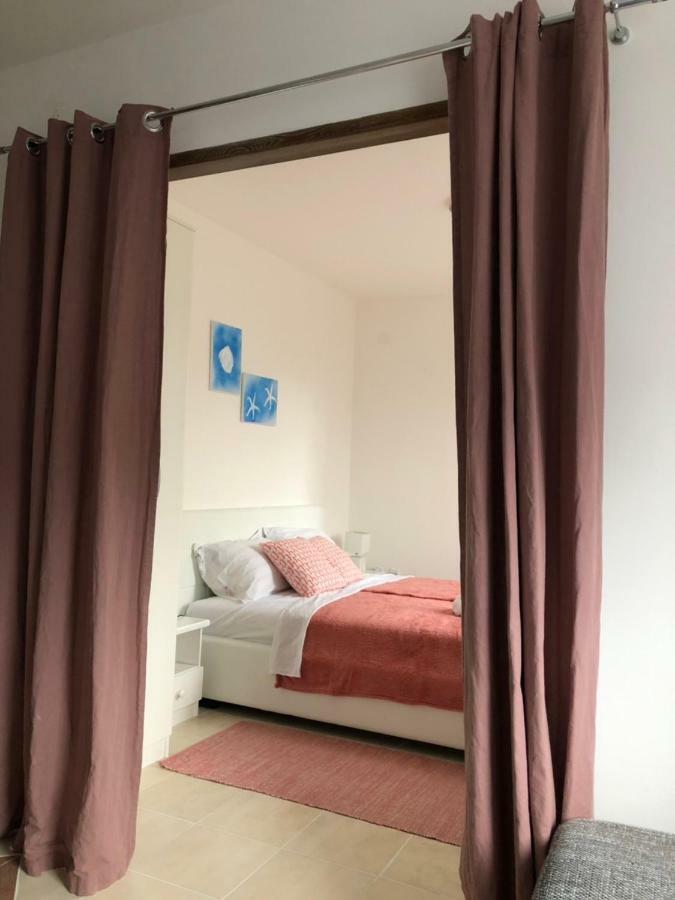 Apartmani Petrija Prčanj Eksteriør billede