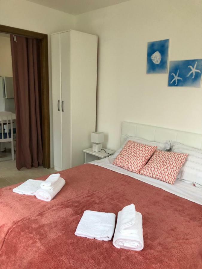 Apartmani Petrija Prčanj Eksteriør billede